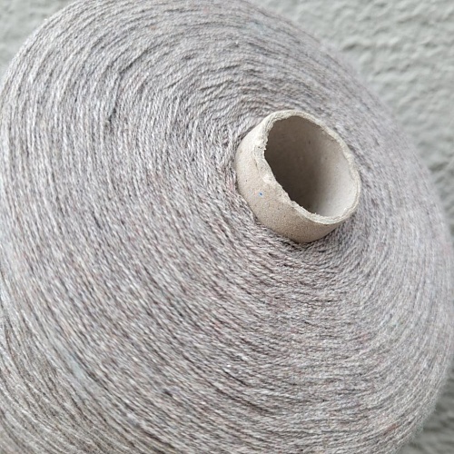 Пряжа в бобинах Ma Vie кашемир, шелк. Цвет бежевый меланж. Цена указана за 10гр