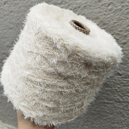 Пряжа в бобинах Tagliatino 2100 молочный