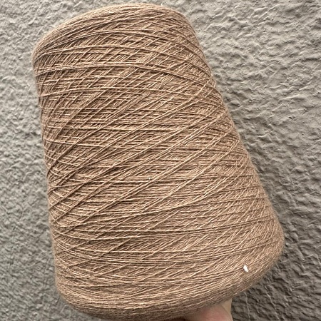 Пряжа в бобинах Biagioli Modesto Cashmere цвет 516672 capriolo. Цена за 10гр