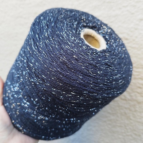 Пряжа в бобинах T.O.T Neon 3800 черный с серебром