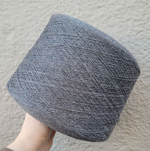 Пряжа в бобинах 732213 Nuovo pietr т. серый