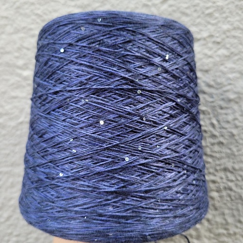 Пряжа в бобинах Lino 3700 с пайетками черника. Цена за 10гр