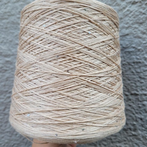 Пряжа в бобинах Lino 4200 с пайетками дюна. Цена за 10гр