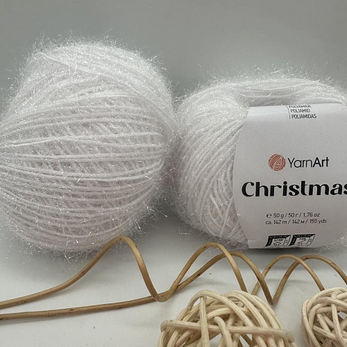 Пряжа YarnArt Christmas 02 белый