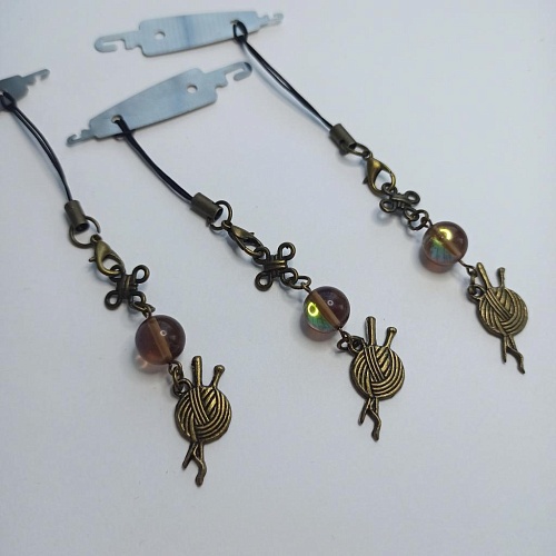 Аксессуары для вязания Нитковдеватель 002 для мулине и пряжи