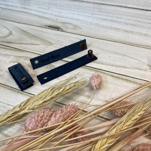 Аксессуары для одежды и обуви Кожаная бирка с кнопкой &amp;quot;Hand Made&amp;quot; 13*7см (джинс)