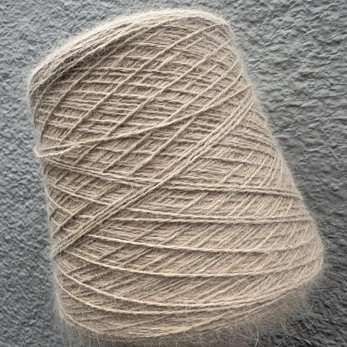 Пряжа в бобинах Angora Spiky 2/9000 14618 сливочная помадка