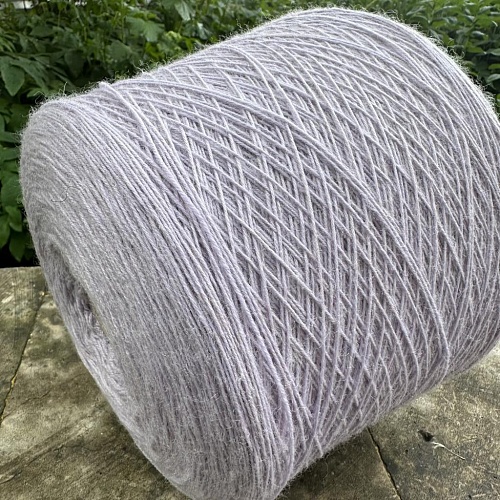 Пряжа в бобинах Calzino 5525 сирень. Цена указана за 10гр