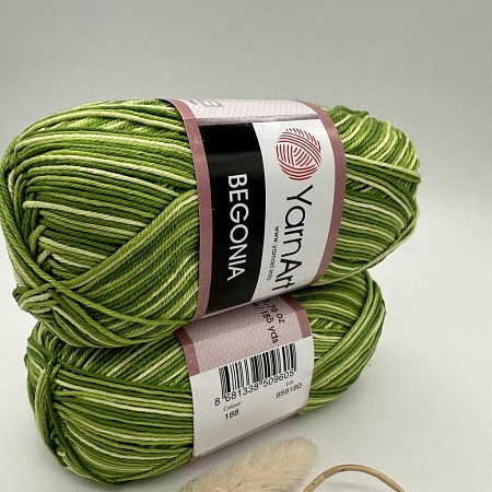 Пряжа Begonia print 188 св-темно салатовые секции