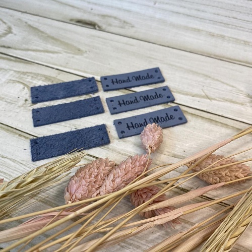 Аксессуары для одежды и обуви Кожаная бирка пришивная &amp;quot;Hand Made&amp;quot; 13*7см (голубая) Цена за 1 шт