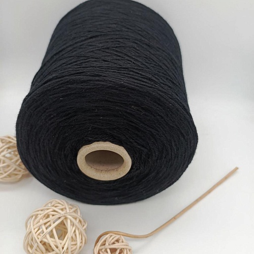 Пряжа в бобинах Silver Plus черный