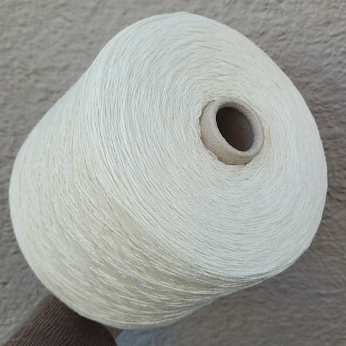 Пряжа в бобинах Silver Plus белый